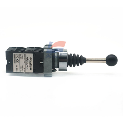 600V 10A มาสเตอร์สวิตช์ XD2PA24CR สปริงรีเทิร์นครอสร็อกเกอร์สี่บิต