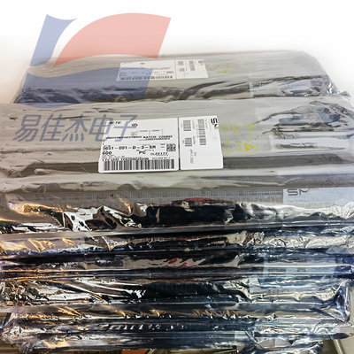 SM5651-001-D-3-SR สัญญาณการออกที่น่าเชื่อถือ เครื่องตรวจจับแรงดันอิเล็กทรอนิกส์