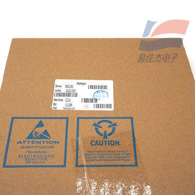 SS551AT SOT-89-3 Package Hall Effect Sensor ด้วยการทํางานอย่างน้อย - 40 C